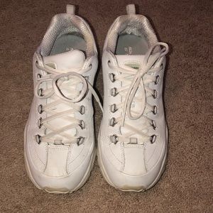 White tennis shoes